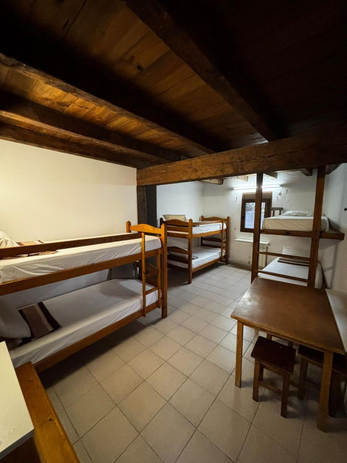 Albergue La Escuela De Lirí 外观 照片