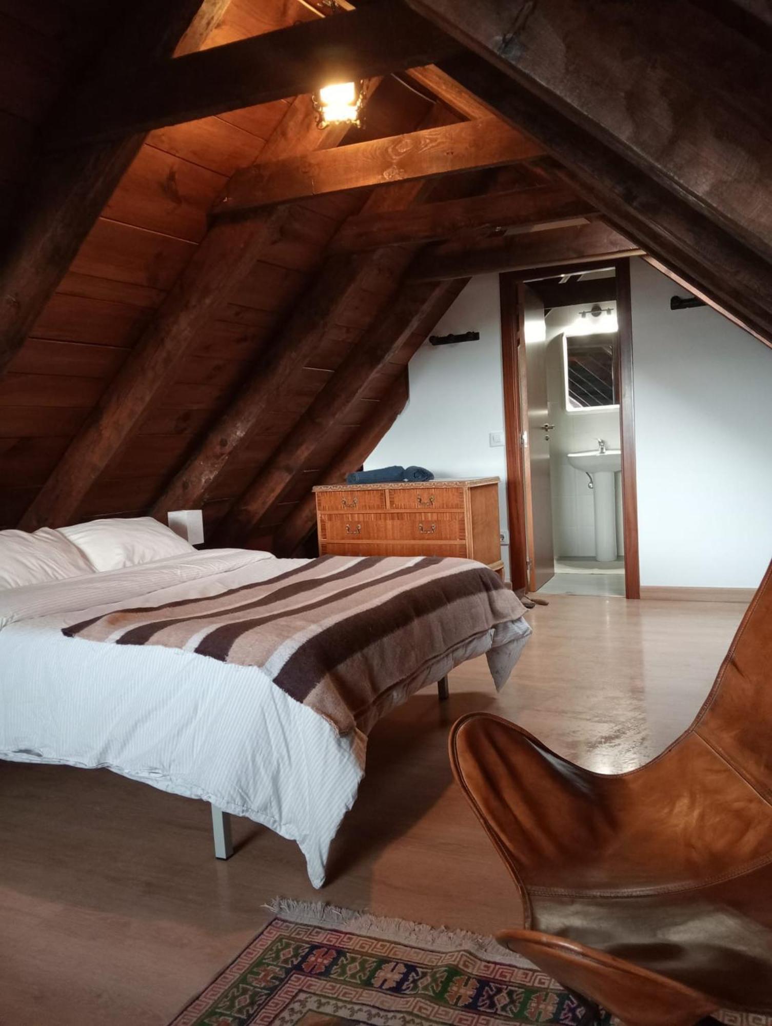 Albergue La Escuela De Lirí 外观 照片